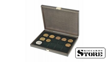 CARUS XM natural wood case with 15 square compartments for coins/coin capsules with outer diameter up to 40 mm